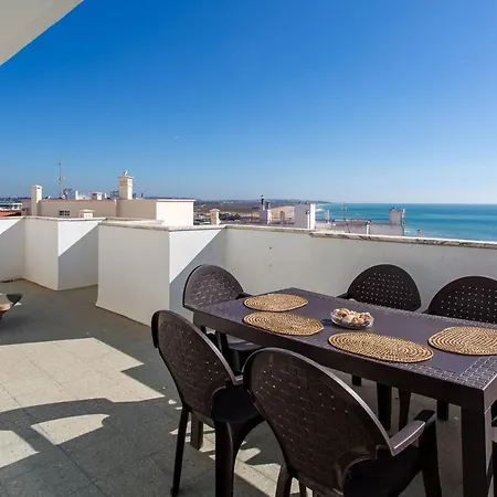 Beach View 2 Bdr Apartment W/Balcony By Lovelystay Armacao de Pera Exterior photo
