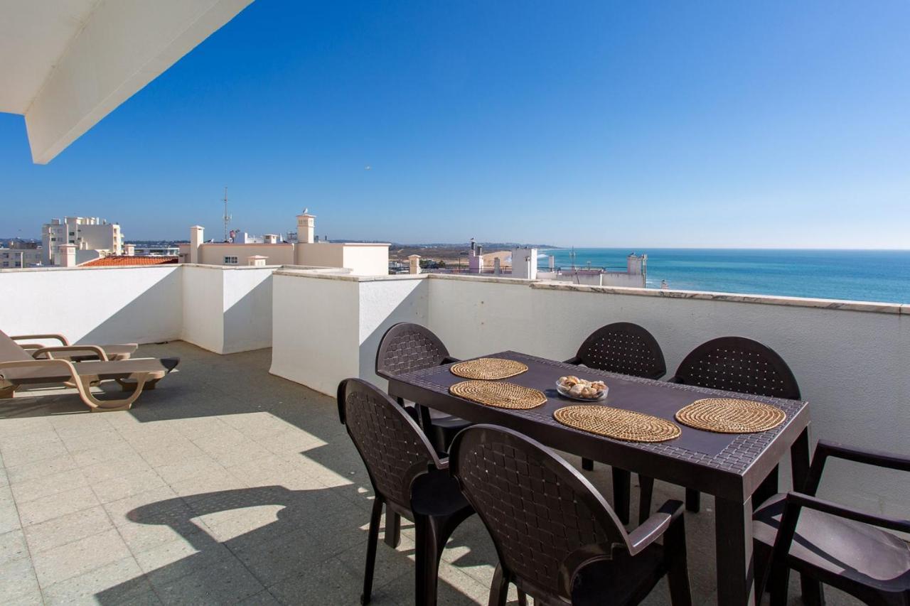 View 2 Bdr W/balcony By Lovelystay Apartment