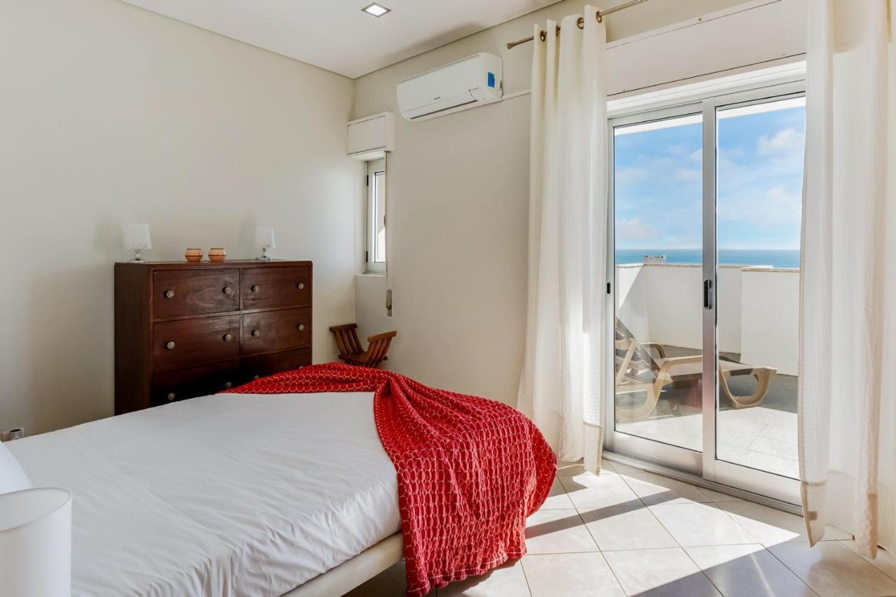 Apartment View 2 Bdr W/balcony By Lovelystay